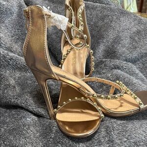 VENUS Gold Stiletto Heels with Strappy Design
